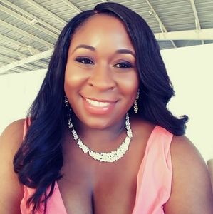 Meet Your Posher!!!! ❤❤❤❤❤